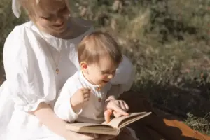 Cuentos para estimular el lenguaje del bebé: cómo y cuáles según la edad